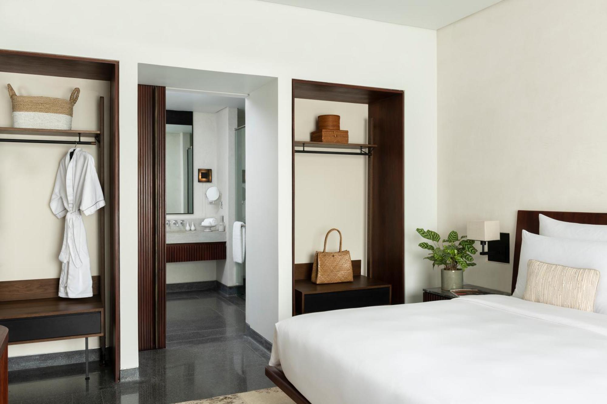 Treeline Urban 5*